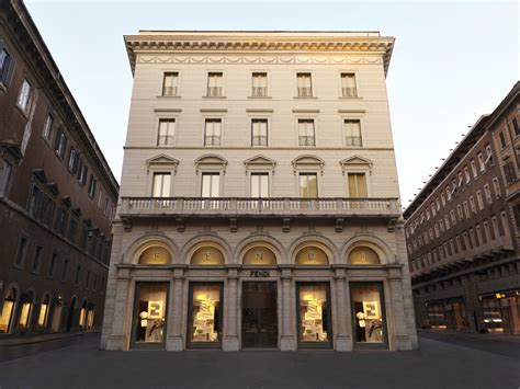 fendi roma palazzo foto|sede fendi roma.